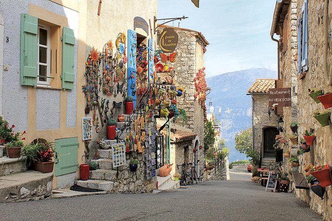 West Coast and Countryside Shared & Guided Tour From Nice - Traveler Reviews