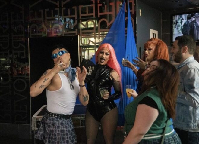 West Hollywood: Fabulous Drag Queen Night Out With Drinks - The Sum Up
