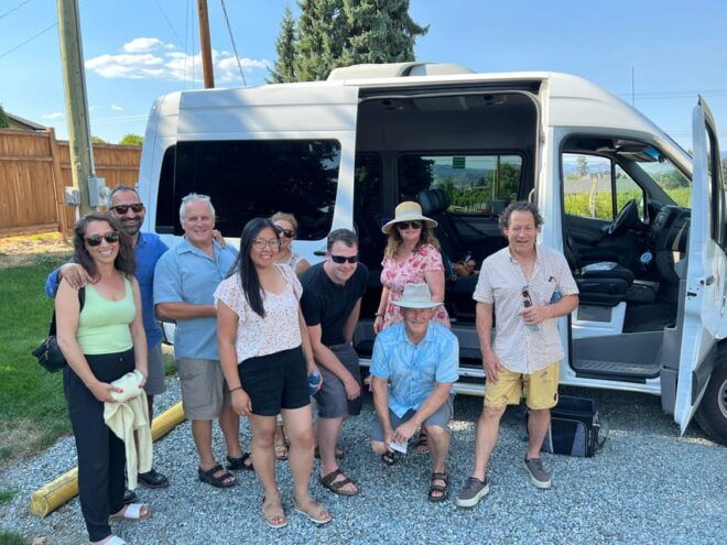 West Kelowna Afternoon Tour - Vehicle and Language