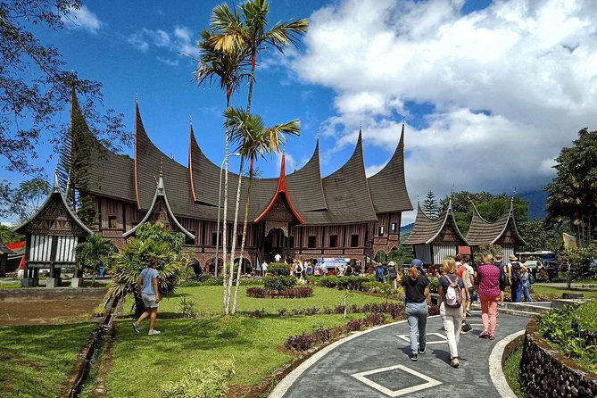 West Sumatra Cultural Tour With Accommodation 4 Days 3 Nights - Accommodation Details