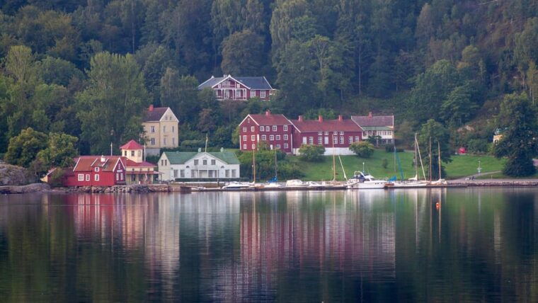 West Sweden: 6-Day Sea Kayak Camp with Seaside Accommodation - Accommodation: Charm meets comfort