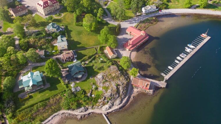 West Sweden: 6-Day Sea Kayak Camp with Seaside Accommodation - What’s included and what’s not