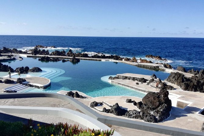 West Tour - Tour Guides Expertise