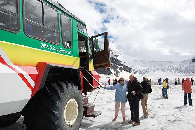 Western Classic - One Way Calgary To Vancouver Rockies Bus Tour - Tour Overview and Itinerary