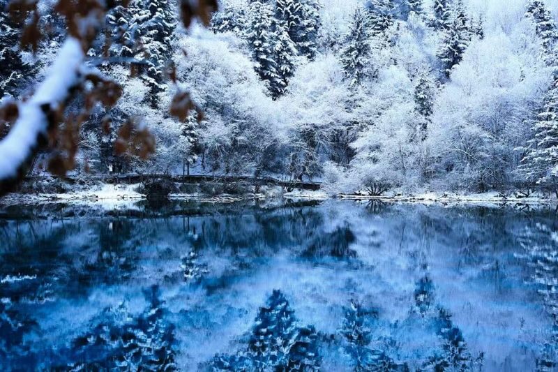 Western Sichuan 4-Day Loop | Dagu Glacier, Jiuzhaigou, Huanglong, Bipenggou - What the price covers, and what it does not