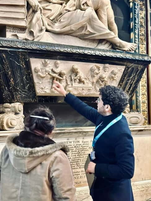 Westminster Abbey Tour with Changing of the Guard and Royal Palaces - FAQ