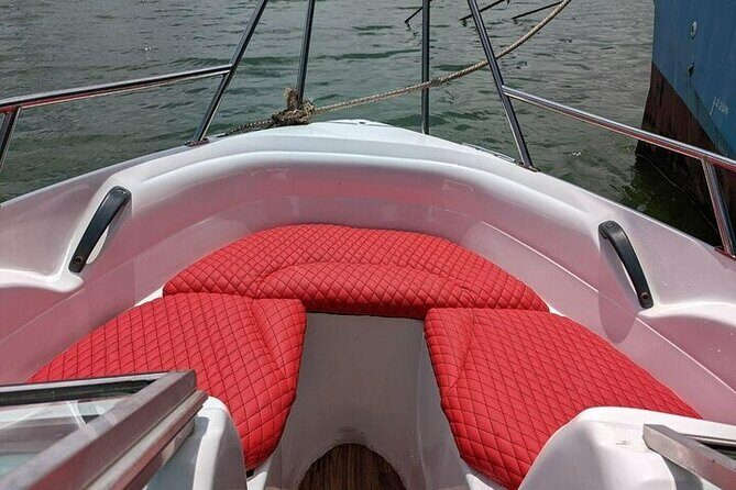 Whale Watching in Speed Boat in Mirissa - Setting the Scene: The Experience of Whale Watching in Mirissa