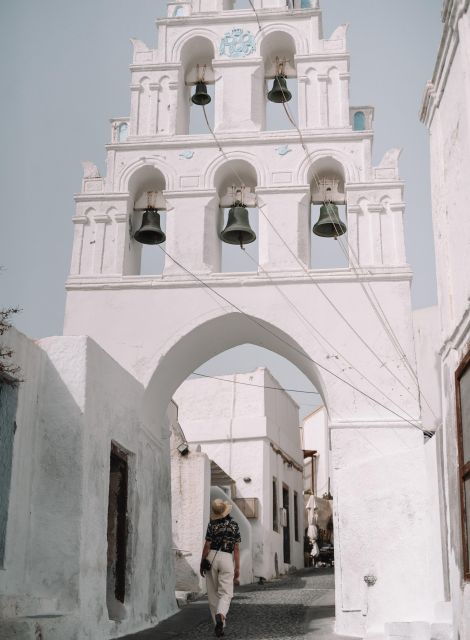 What Lies Hidden in Santorinis Soul? 4h - Private Discovery - Directions