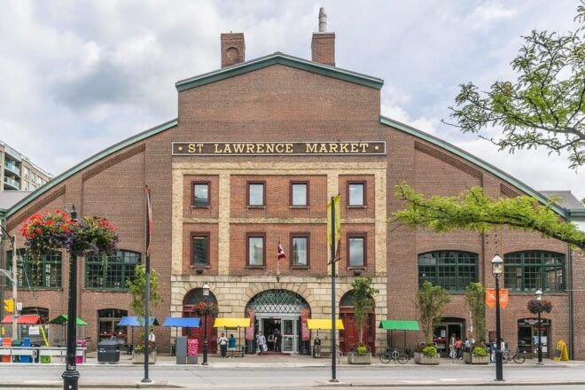 Where History Meets the Present: A Toronto Walking Tour - Itinerary and Key Locations