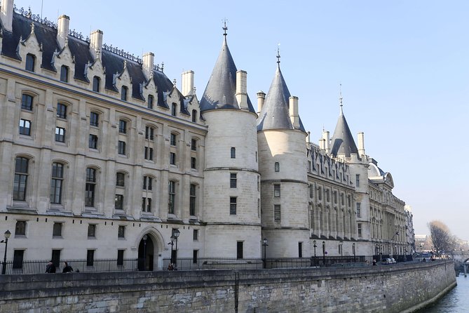 Where Paris Was Born: a Self-Guided Audio Tour of Île De La Cité - Hidden Gems to Discover