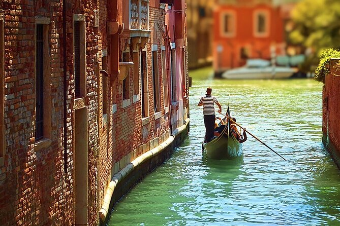 Whispers of Venice Private Gondola Experience - Accessibility and Itinerary Updates