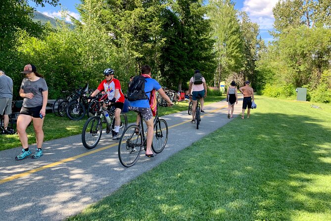 Whistler Discovery and Valley Trail Small Group Tour: - Common Questions