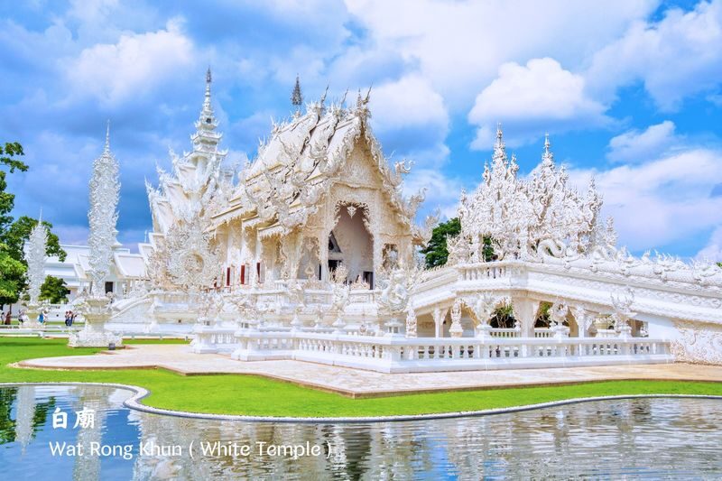 White & Blue Temple Full-Day Cultural Tour - A long road to Chiang Rai’s temples