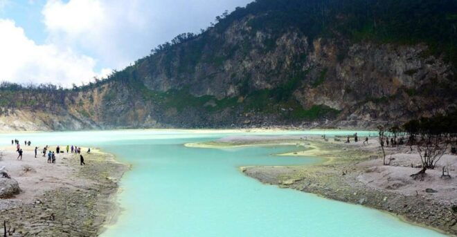 White Crater, Hot Spring and Suspension Bridge Guided Tour - Customer Review