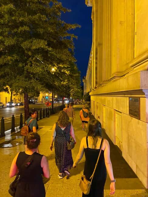 White House at Night: Scandals & Murder Adults Only Tour - Accessibility and Practicalities