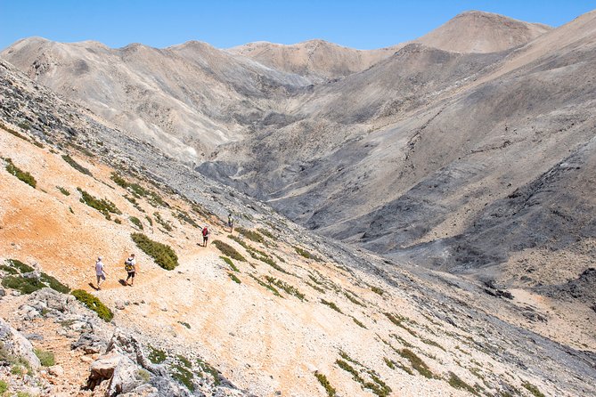 WHITE MOUNTAINS Range Highest Summit PACHNES 2453m - The Sum Up