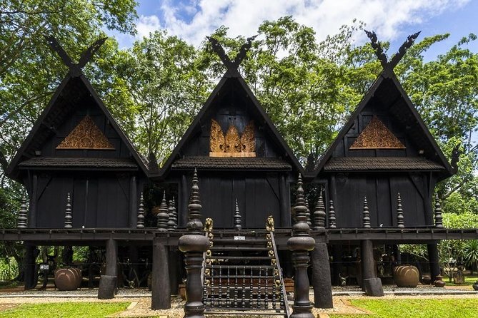 White Temple-Black House & Blue Temple Tour From Chiang Mai - Discover the Baan Dam Museum