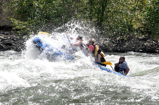 Whitewater and Wine: Wenatchee River Whitewater Rafting and Winery Tour - Inclusions and Equipment