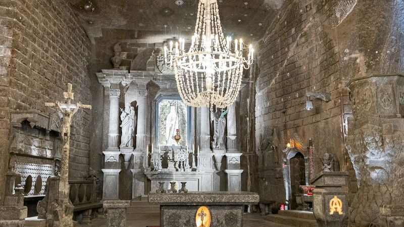 Wieliczka Salt Mine tour from Krakow - Stairs, walking, and the return to the bus