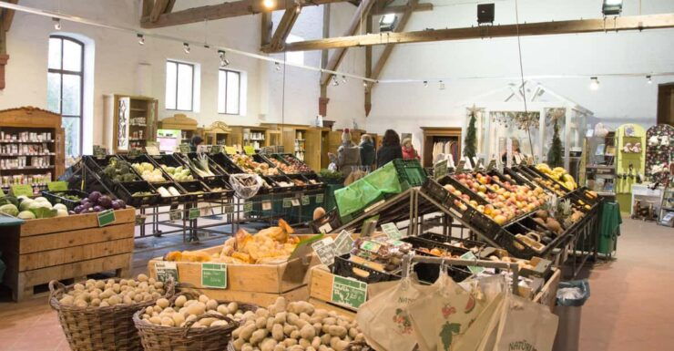 Wiesbaden: Certified Organic Farm - Domäne Mechtildshausen - Key Points