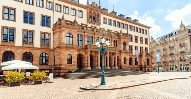Wiesbaden: Private Walking Tour With a Guide - Discover the Historic District