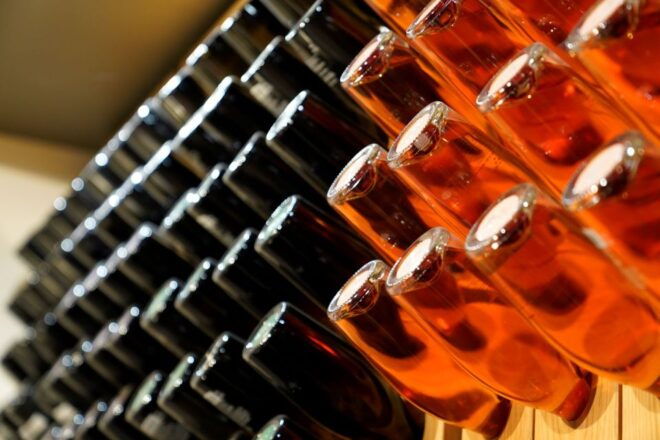 Wiesbaden: Sparkling Winemaking Tour With 3-Glass Tasting - Indulge in a 3-Glass Tasting of Sparkling Wines