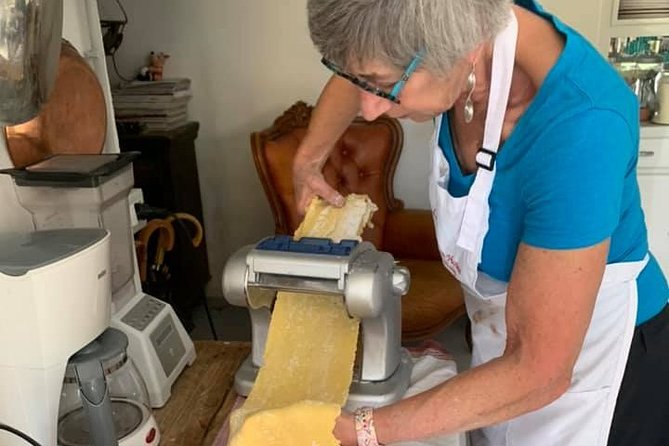 Wild Abruzzo Lands Trufflehunting Winetasting Cookingclass Experience From Rome - Experience Highlights