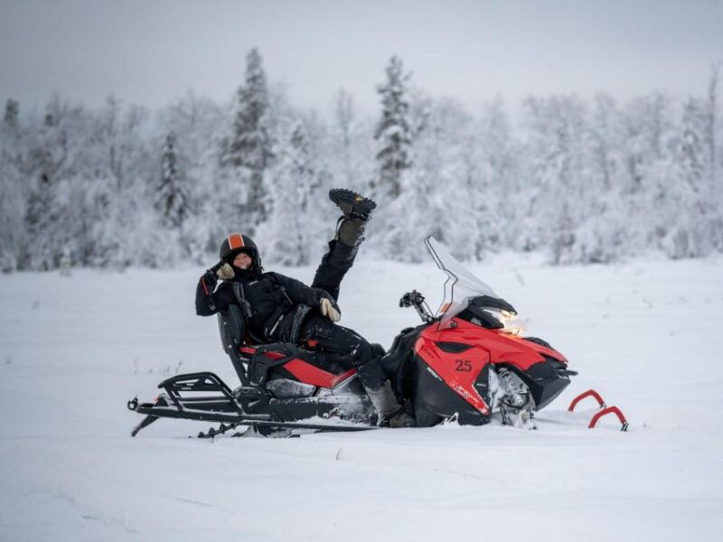 Wilderness Tour with Snowmobile & Ice Fishing - Ice Fishing: A True Arctic Challenge