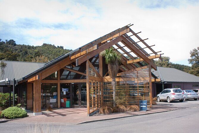 Wildlife Centre Experience - Discovering the Route and Stops