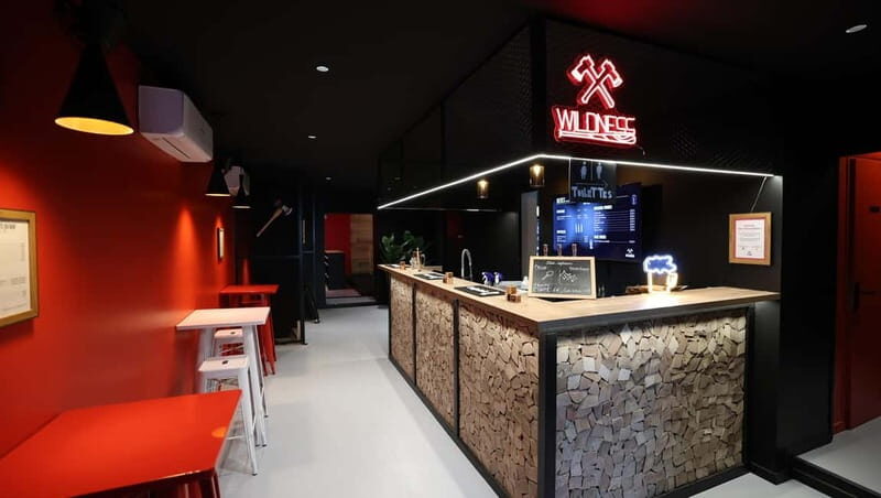 Wildness: Axe throwing in Paris 13 - Who Would Love This Experience?