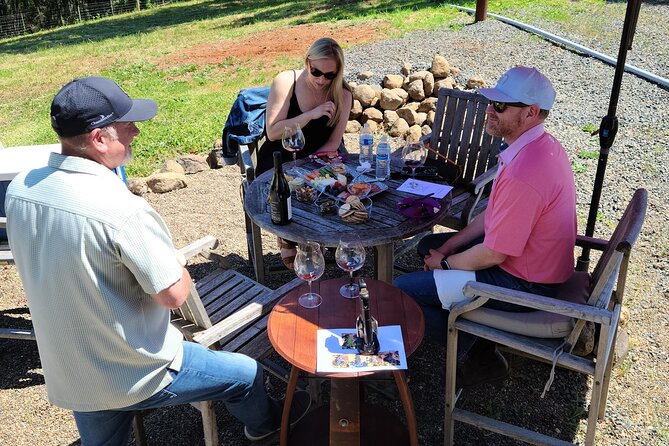 Willamette Valley Wine Tour With Lunch - Lunch and Food Offerings