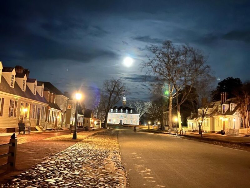 Williamsburg: Dead of Night Paranormal investigations Tour - An In-Depth Look at the Williamsburg: Dead of Night Paranormal Investigations Tour
