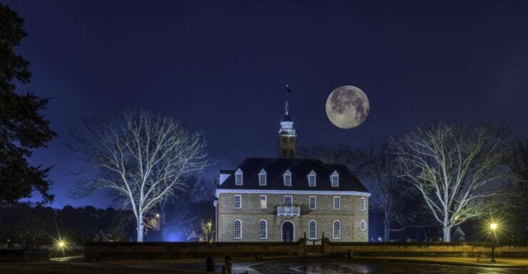 Williamsburg Whispers: A Ghostly Walk Through History - Haunted Hotspots and Historic Settings