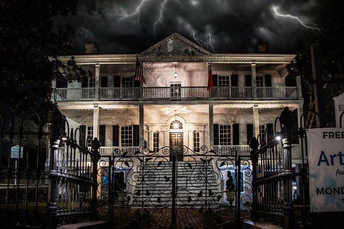 Wilmington Ghosts: Phantoms of Pirates and Patriots Tour - Meeting and Pickup