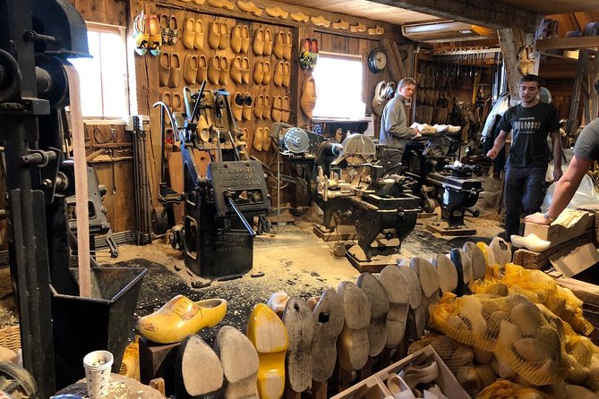 Windmill Village Zaanse Schans From Amsterdam Central Station - Highlights and Attractions