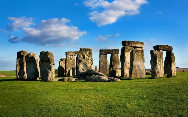 Windsor, Bath & Stonehenge Day Trip from London - Three English highlights, one very full day