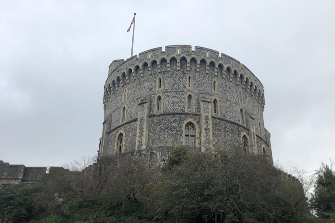 Windsor Castle and Eton College Private Car Tour - Explore Windsor Castle