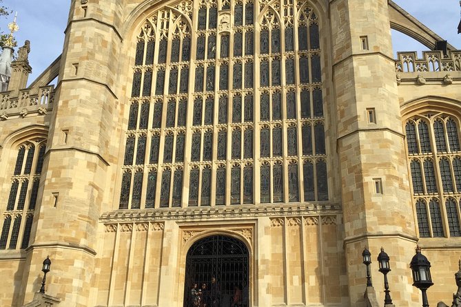 Windsor Castle and Eton College Private Car Tour - Visit Eton College
