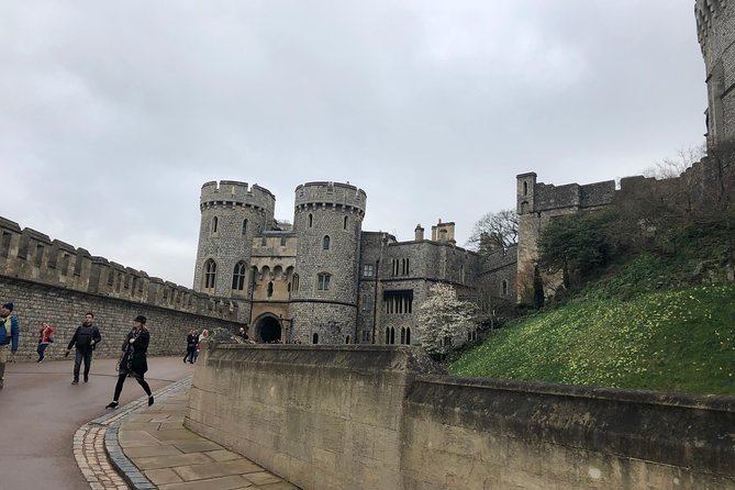Windsor Castle and Hampton Court Private Car Tour - Inclusions