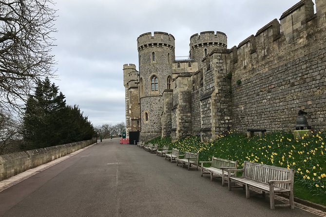 Windsor Castle & Hampton Court Palace: A Royal Saga - Comparing Windsor Castle and Hampton Court Palace