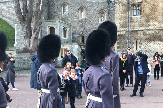 Windsor Castle & Hampton Court Palace: A Royal Saga - Common Questions