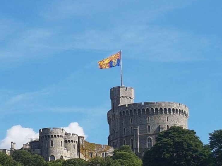 Windsor Castle & Hampton Court Palace VIP Black Taxi Tour - Tour Highlights