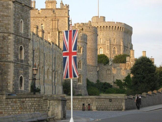 Windsor Castle & Hampton Court Tour - Experience Highlights