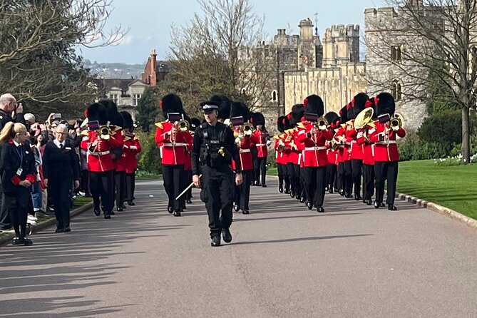 Windsor Castle Private Car Tour, Self Guided With Chauffeur - Pickup and Meeting Details
