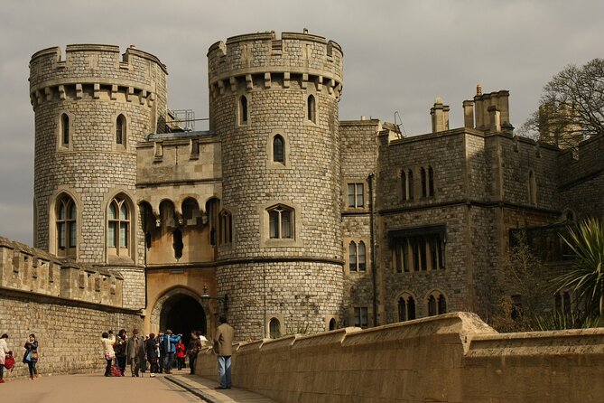 Windsor Castle Private Tour in Executive Vehicle With Admission - Cancellation Policy