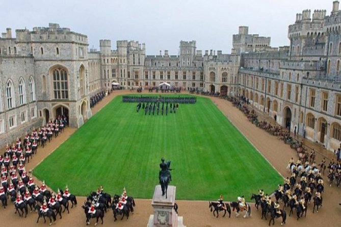 Windsor Castle Private Vehicle Service From London With Admission Tickets - What To Expect