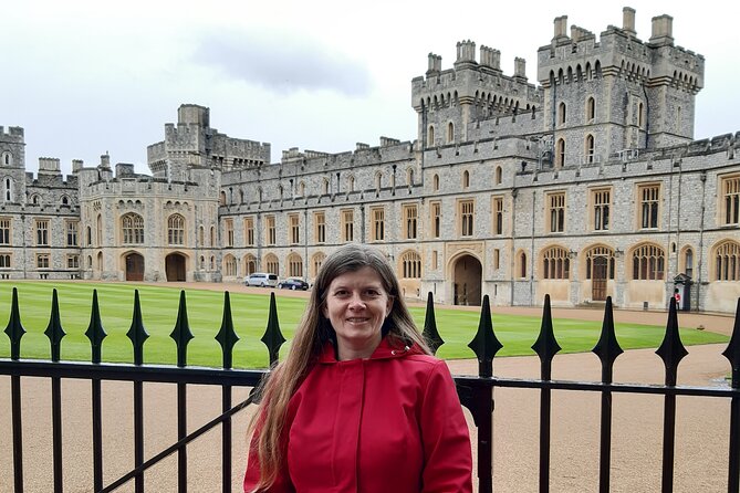 Windsor Castle Private Walking Tour With Accredited Expert Guide - Guide Details