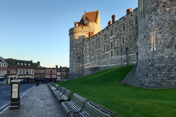 Windsor Castle Private Walking Tour With Accredited Expert Guide - Accessibility and Information