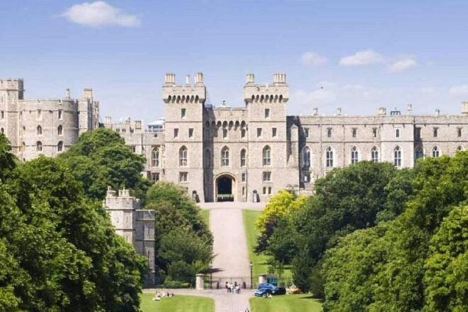 Windsor Castle, Stonehenge and Bath Tour Private - Duration and Starting Times