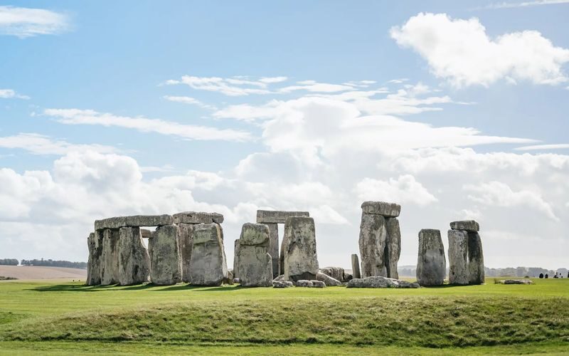 Windsor Castle, Stonehenge & Oxford Full-Day Tour from London - Three famous stops, one day from London